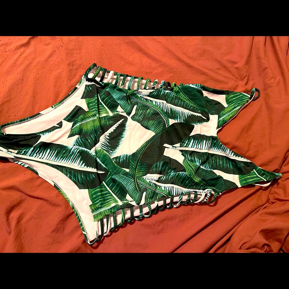 Cupshe swimsuit